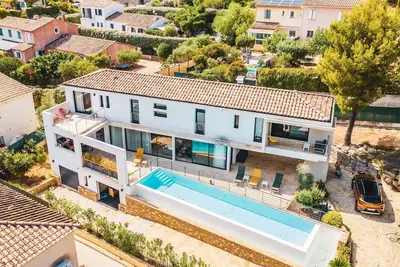 Image de Villa Familiale avec Piscine, 4 Chambres, Bbq et Clim à La Cadière-d'Azur