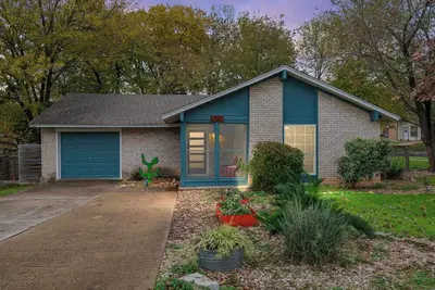 Image de SoCo Oasis Retreat: Relax in Comfort and Style