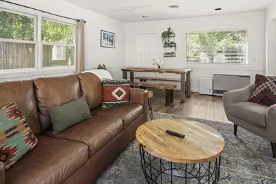 Image de Cozy Bungalow Home in the Heart of Stowe Village