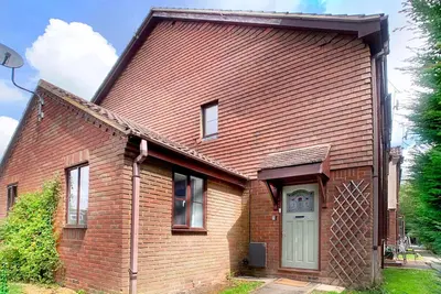 Image de Wokingham - 2 Bedroom House - With Parking