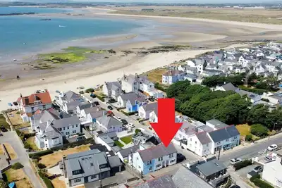 Image de Pass the Keys | Breeze Cottage  2 bed Beach property