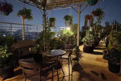Image de Stunning Penthouse With Beautiful Rooftop Garden