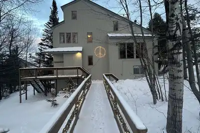 Image de Prime Mountainside condo with easy access to ski lifts and mountain amenities!