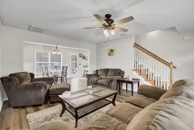 Image de Fenced Yard & Pet Friendly: Navy Base + Charleston
