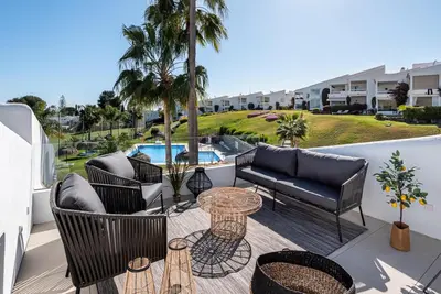 Modern penthouse with private rooftop terrace