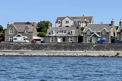 Image de Rockpool cottage: a cosy cottage with log burner next to the sea. Dog friendly.