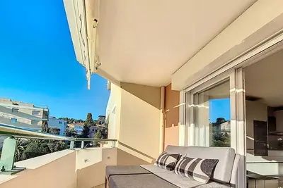 Image de N&J - Perle Doree - Terrasse - Design