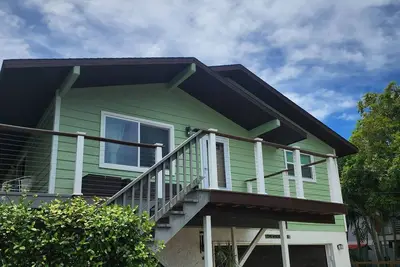 Image de The Avocado House - 10 Foot Deep Pool \nPeaceful Cul-de-Sac Waterfront Village