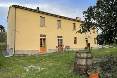 Image de Art Apartment Agriturismo Il Vecchio Merlo  The heart of the Tuscan countryside.