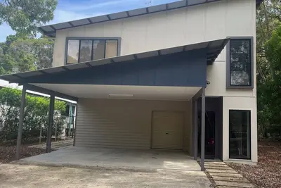 Image de 3 Naiad Court - Rainbow Shores. Walk to beach. Heated outdoor spa