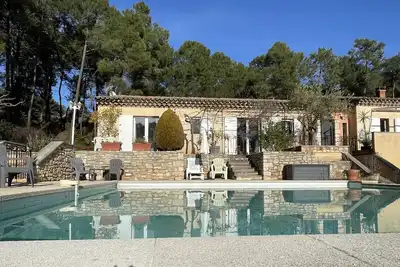 Image de Le chaleureux logement 3* « Le Thym » vous accueille au coeur des ocres