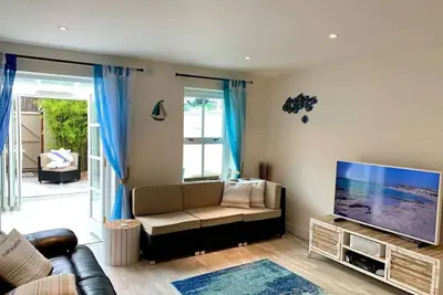 Image de Stunning, stylish, peaceful house near Station