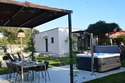Image de House 2306/101428 (Istria - Rovinj), 600m from the beach