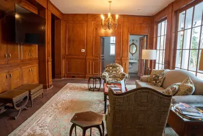 Image de Luxury Suite in Historic Mansion. 5 minutes from downtown!