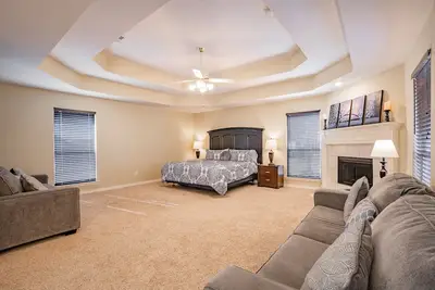Image de Pet-Friendly 5 Bedroom in Allen w\/ Pool & Hot Tub