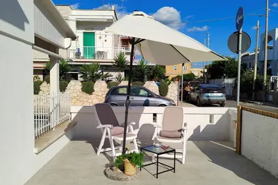 Image de Maison de vacances \"Verso Sud, Torre Canne\" avec vue sur la mer, terrasse privée et Wi-Fi