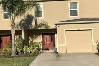 Image de Beautiful 3 bed 2. 5 Bath Townhome, Central Florida - Close to everything!