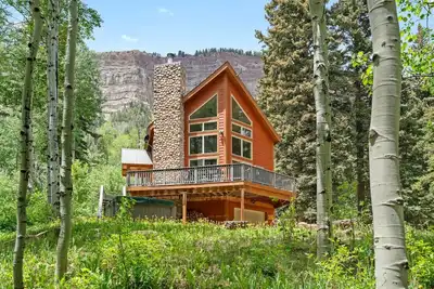 Image de Family Retreat, Hot Tub, Sleeps 14, Firepit!