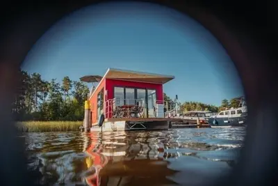 Image de Hausboot für 4 Gäste mit 35m² in Fürstenberg\/havel
