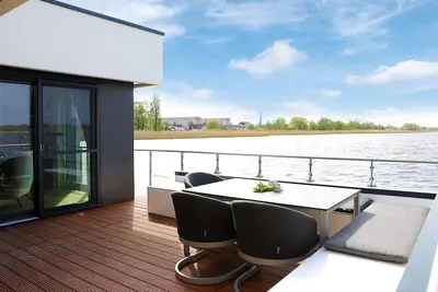 Image de Hausboot für 6 Gäste mit 85m² in Ribnitz-damgarten