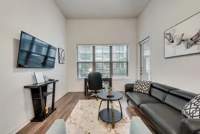 Image de 25% Off Luxe 1bd Pool Beltline Rd Addison Add121