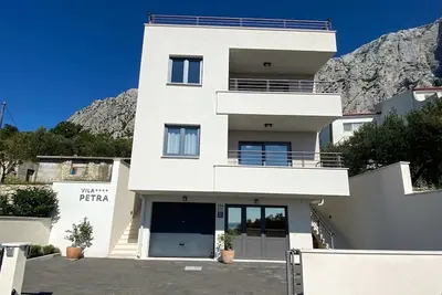 Image de Villapetra; Veliko Brdo Makarska