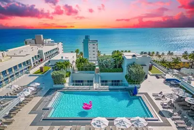 Image de 111 Amazing  Pool+Hot Tub+ Gym|Near Beach