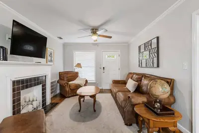 Image de Three Bed next to Air Force base