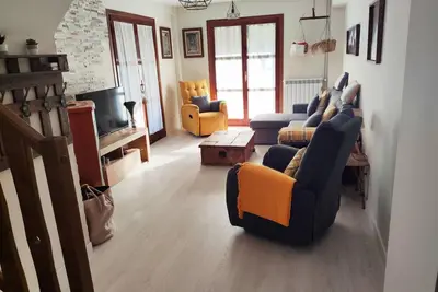 Maison Castiello de Jaca, 5 pièces, 8 personnes
