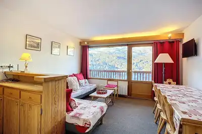Image de Appartement ski-in/ski-out à Méribel, parking, balcon, 2 chambres, proche commodités.