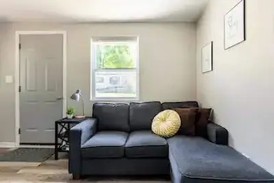 Image de Cozy, Newly Updated 2 Bedroom