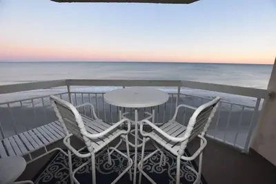 Image de Oceanfront 2bed/2bath-Water's Edge Resort-702 Indoor/Outdoor Pool & Hot Tub