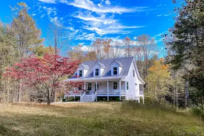 Image de Quiet Mountain Cabin / 30 Acres / Hiking Trails / Porches / Fireplace / Firepit