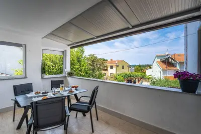 Image de Appartement de vacances Pula pour 1 - 4 personnes avec 2 chambres Ă coucher - Maison mitoyenne