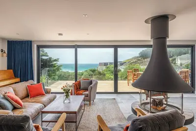 Image de 5 chambres à coucher à Mawgan Porth