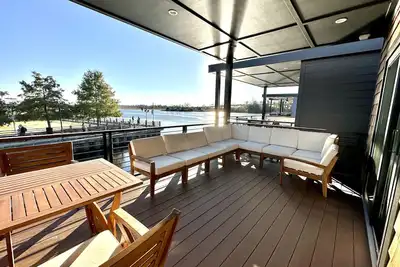 Image de Paris @ The Cove Riverwalk Villas