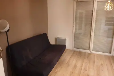 Image de Studio 'Proche Rer E' avec balcon