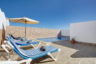 Image de Appartement de vacances 'Casa Tomás B' avec vue sur la mer, piscine partagée et Wi-Fi
