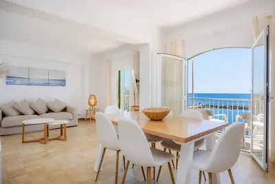 Image de Appartement de vacances \"Duplex Voramar Mhm Seafront\" avec vue sur la mer, balcon et Wi-Fi