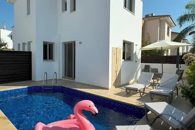 Image de Villa Tamaldi mit Seitlichem Meeresblick - neu und Frisch!