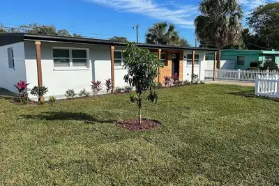 Image de 3 Bedroom 2 bath with Pool near Downtown