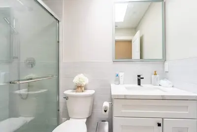 Image de Lux Entire 3 bedrooms & 2 bathrooms apartment near Sf!