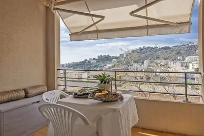 Image de Casa Sulana, appartement dans résidence proche du centre-ville de Bastia, avec terrasse.