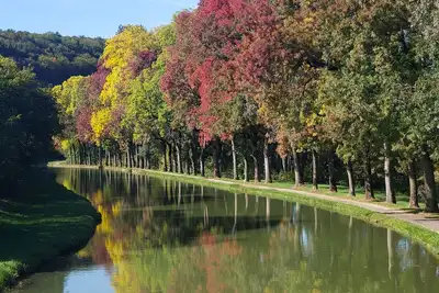 Image de Independent appartment in Auberge café\/bar\/restaurant \nPort Canal de Bourgogne