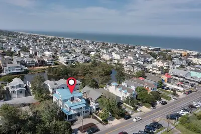 Image de The Crown Jewel of Bethany Beach! Sleeps 23 | 9 bed, 12 bath, East of Rt 1 and close to all Bethany has to offer, Beach, Restaurants, Shops & Entertainment!