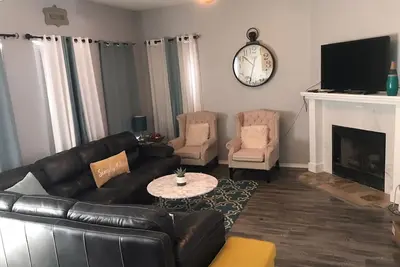 Image de Fayetteville Home Getaway near UofA