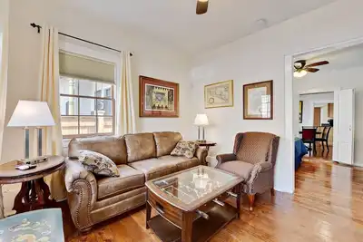 Image de Historic New Orleans Cottage\n\n