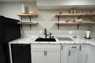 Image de Beautiful Madison Home Minutes to Uw Campus/Hospital!