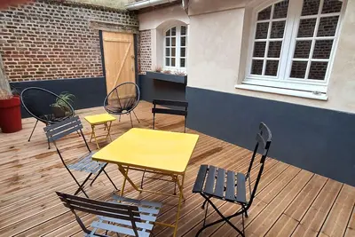 Image de En hypercentre, au calme, avec cour privative aménagée, appartement rénové