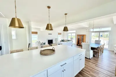 Image de Bayfront - Boatslip - Sleeps 12